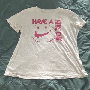 Nike White and Pink Short Sleeve Tee